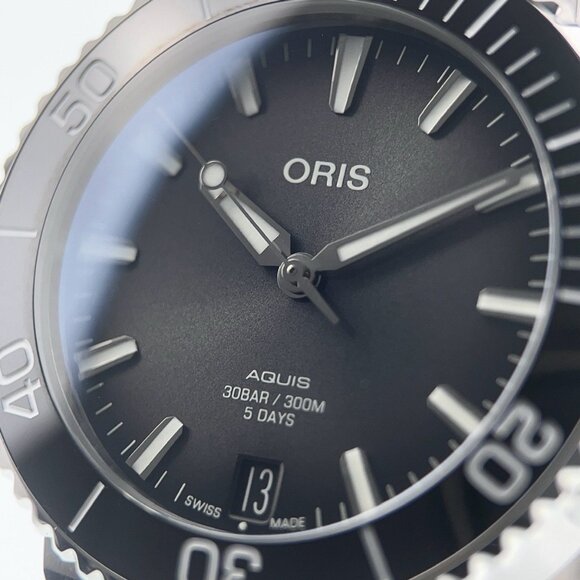 Oris Aquis Date Cal 400 Steel Black Dial 41.5mm Automatic Men's Watch 7769 - Picture 2 of 10